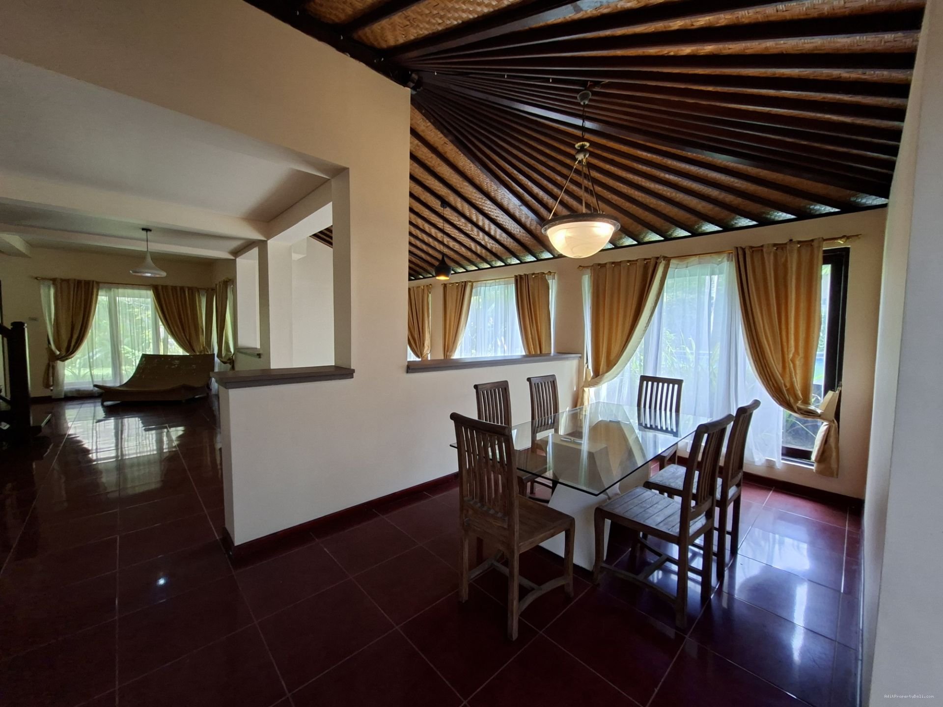 Traditional wooden villa balangan