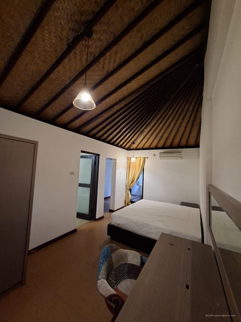 Traditional wooden villa balangan