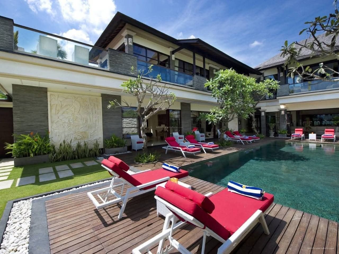 villa beach front seminyak