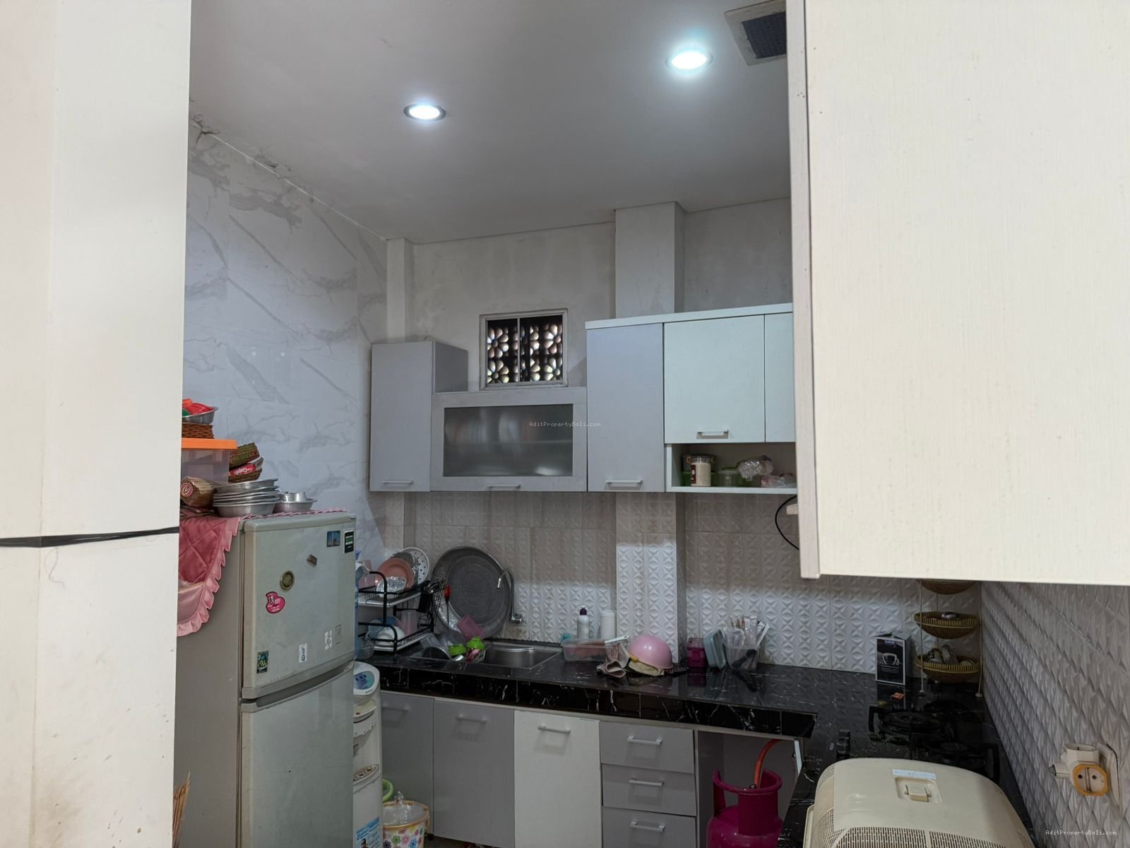 rumah minimalis ganda pura