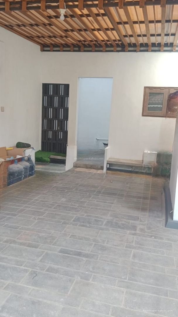 rumah lantai 2 dalung bali