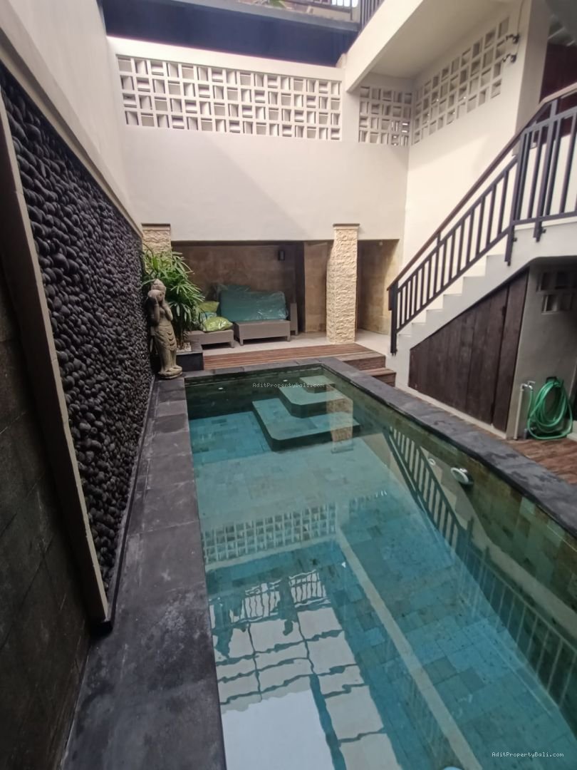 rumah semi villa muding