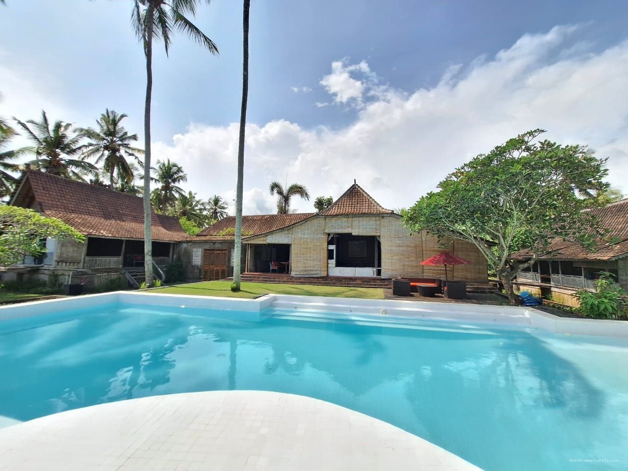 Villa Balian baech