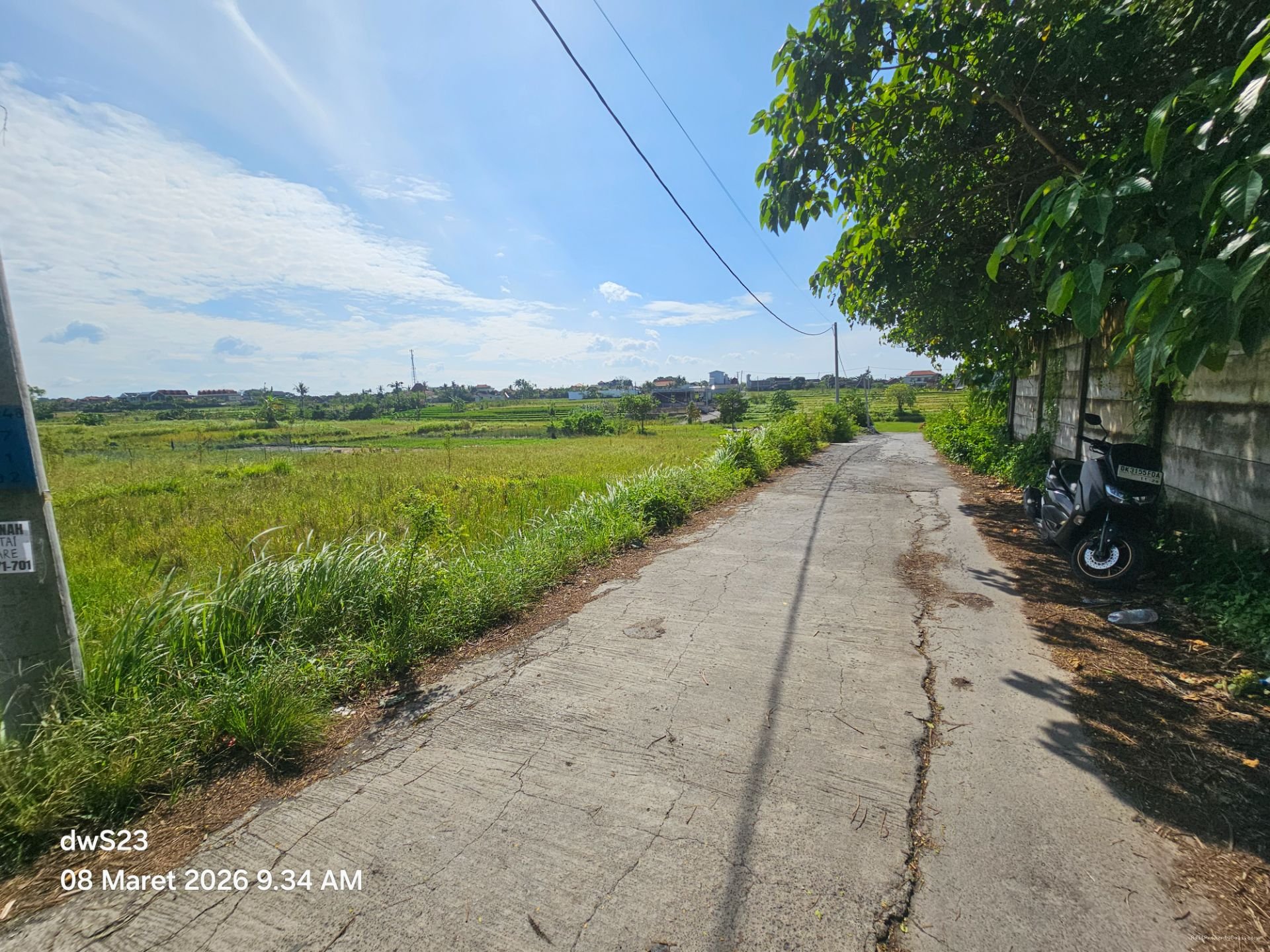 tanah komersil nyanyi