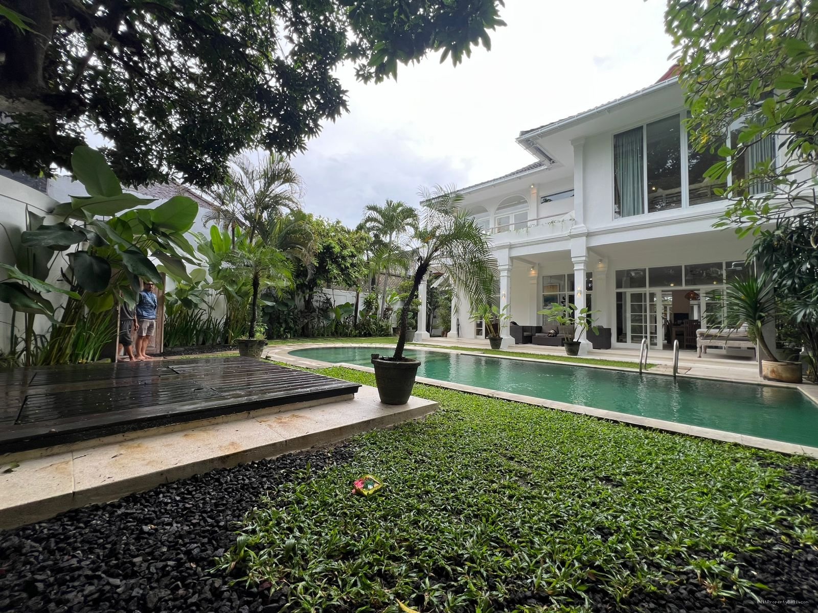villa petitengett bali