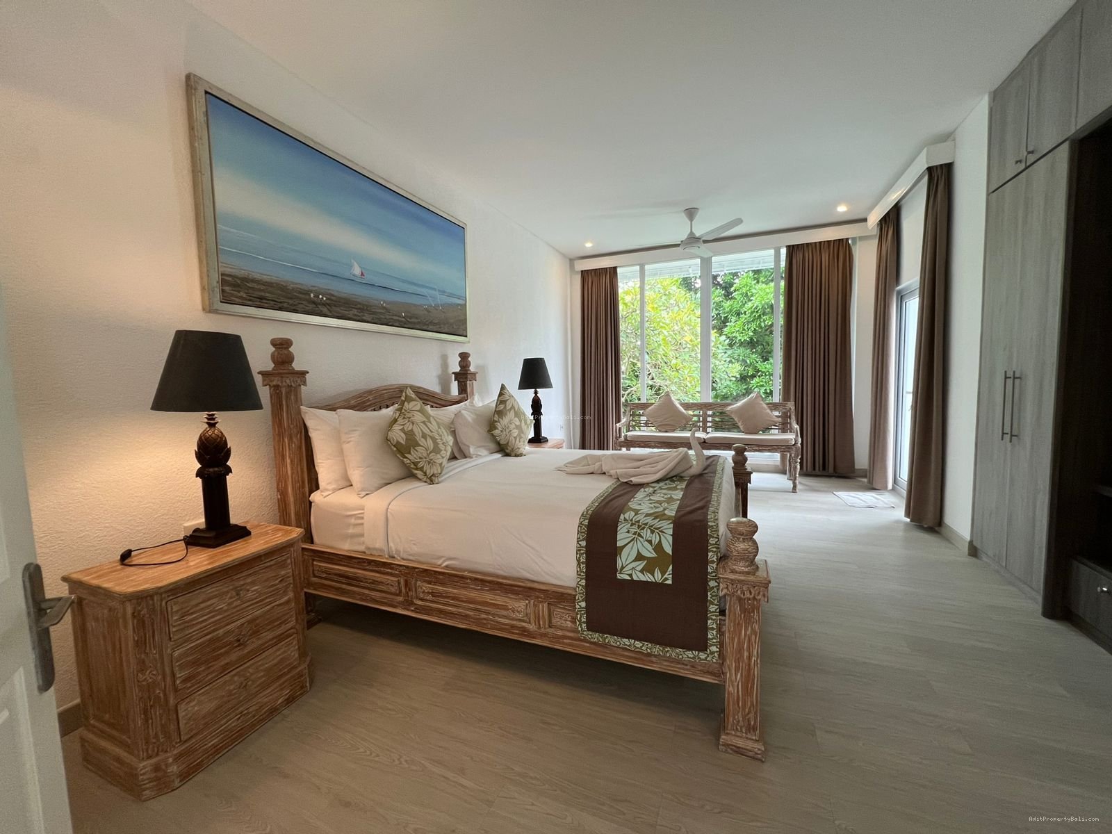 villa petitengett bali