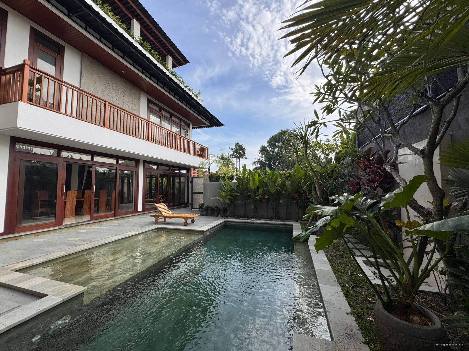 villa baru pererenann