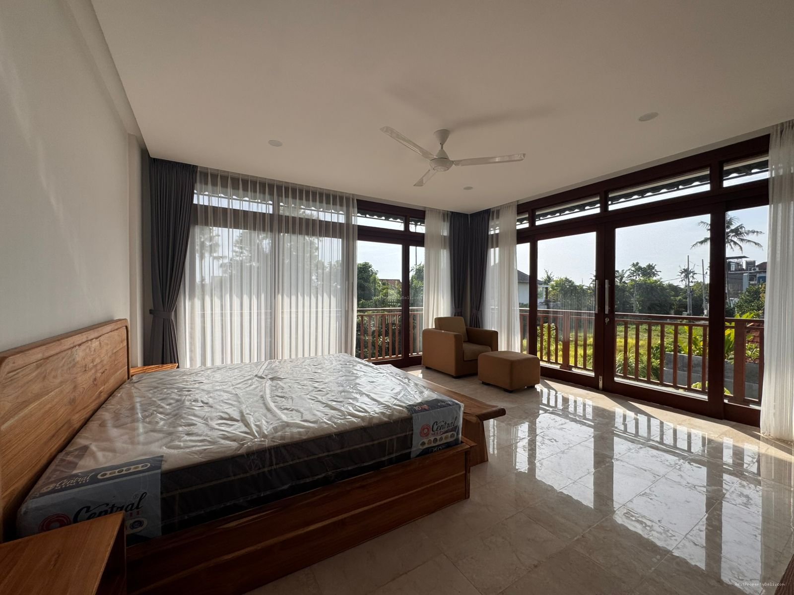 villa baru pererenann