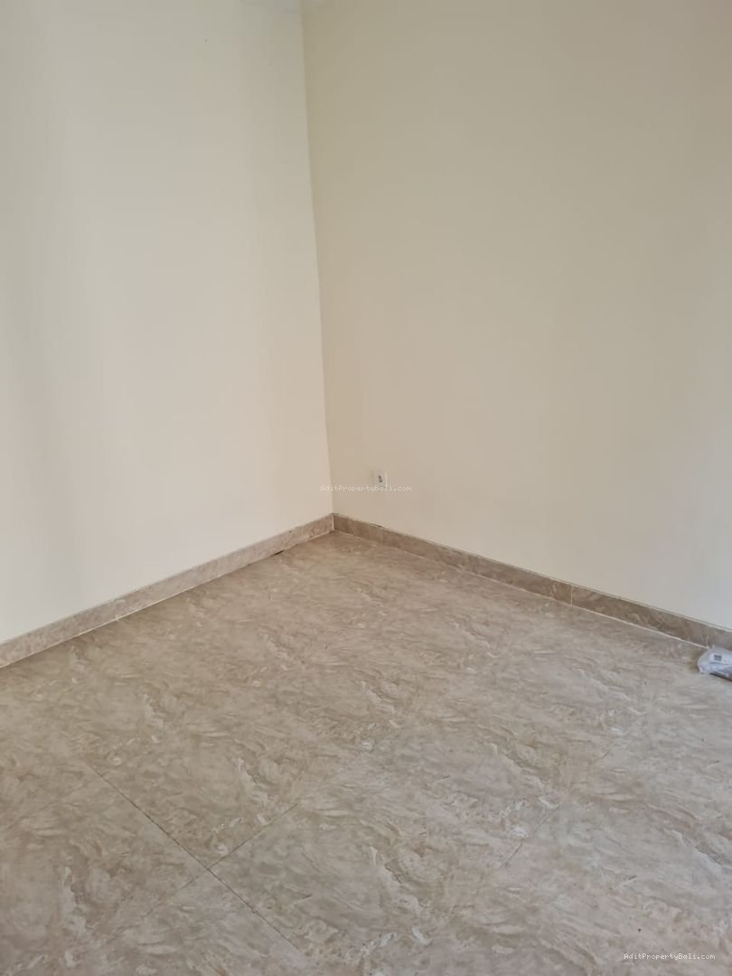 rumah semi villa renonn