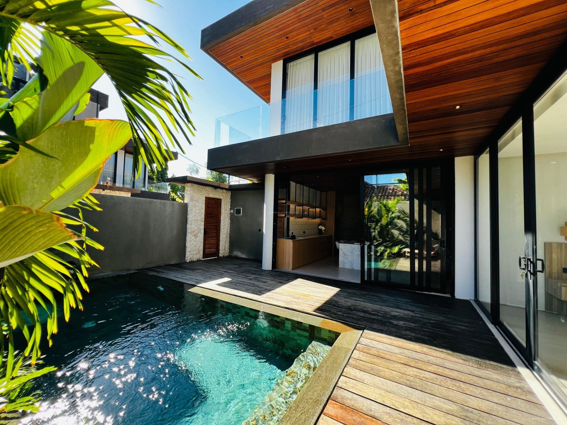 villa sunset road