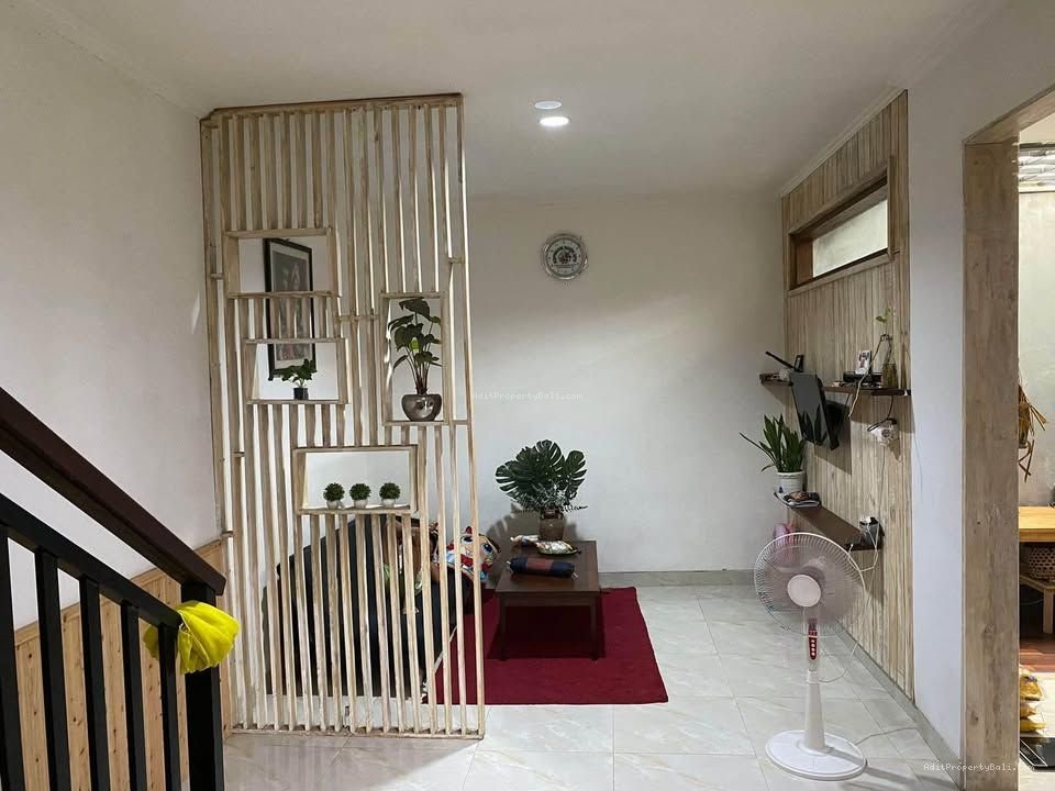 rumah pulau moyo dps