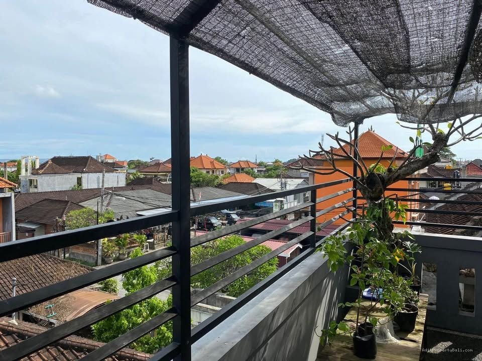rumah pulau moyo dps