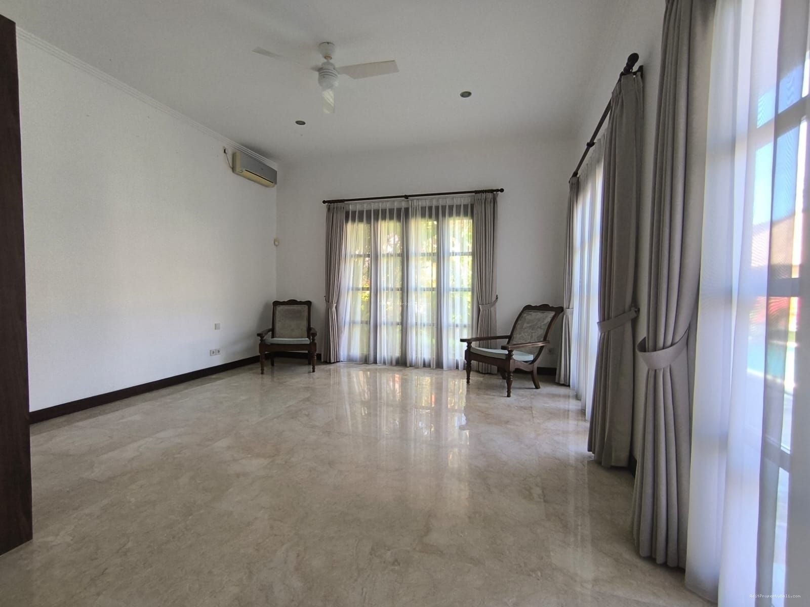 Villa jimbarannn
