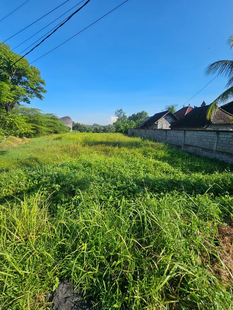 tanah buwit