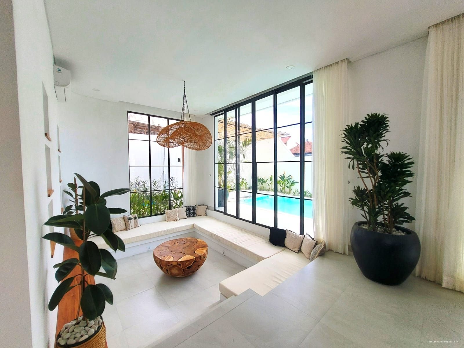 villa leashold padonan cg