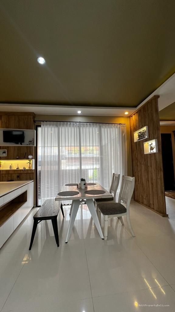 rumah renon dps