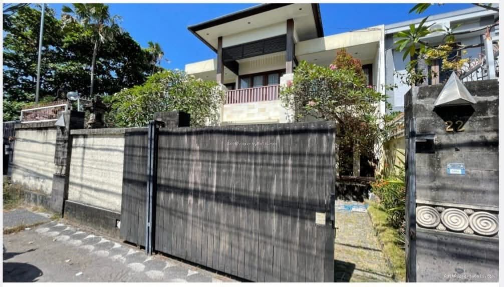 rumah tukad badung rn