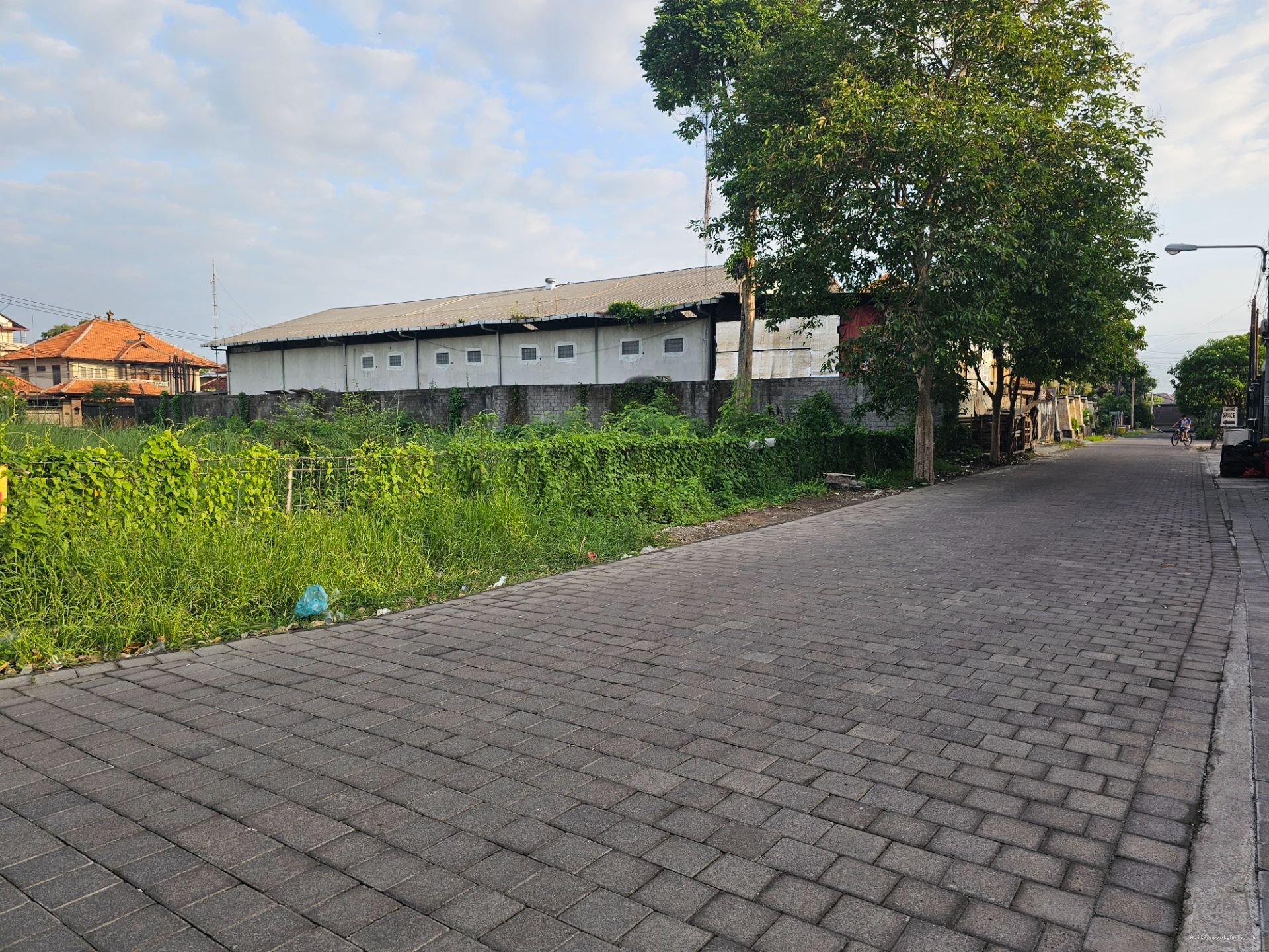 tanah gatot subroto barat