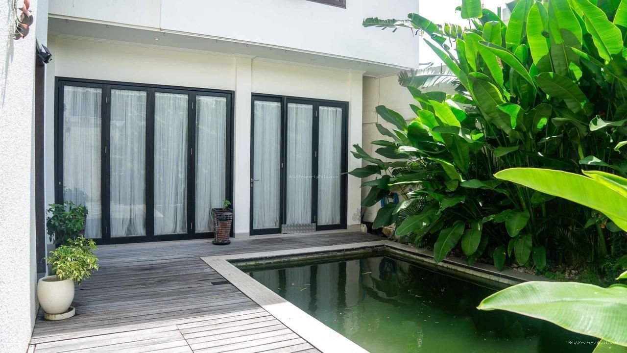 villa semer uml