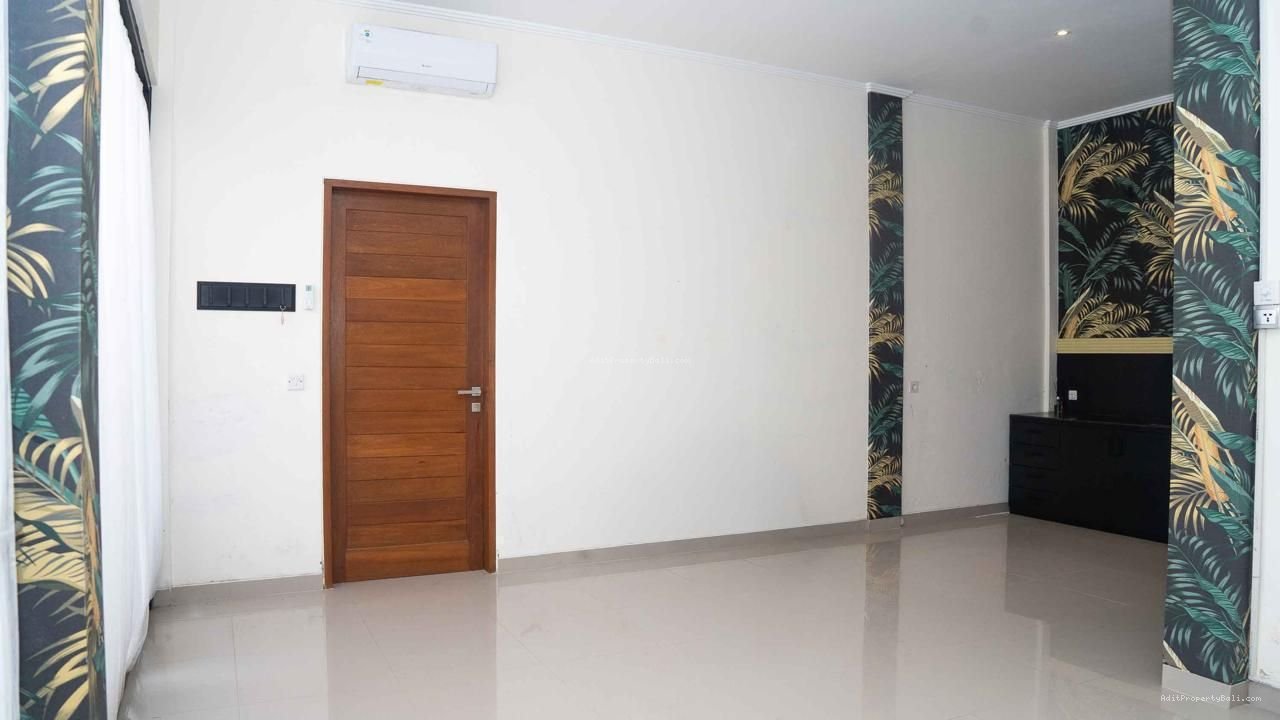 villa semer uml