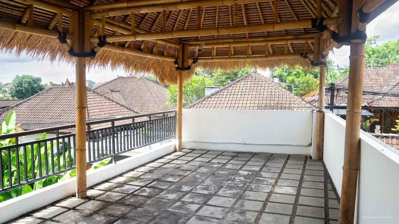 villa semer uml