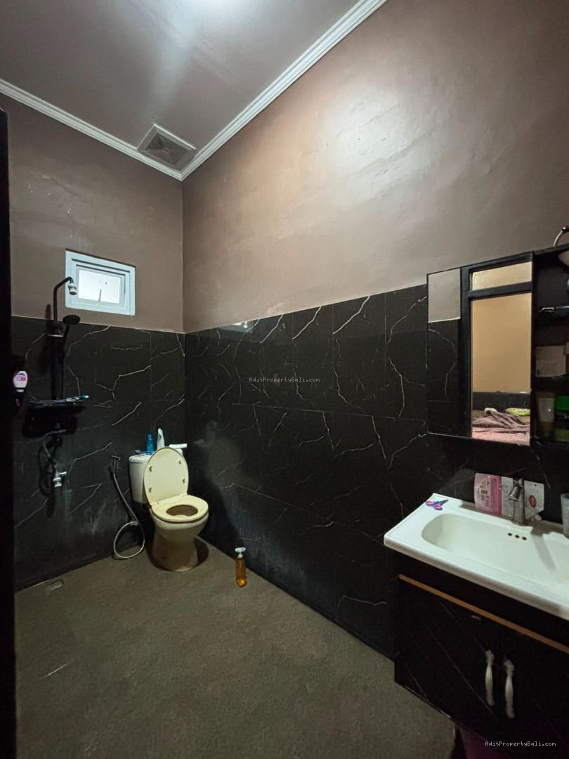 rumah sesetan wg