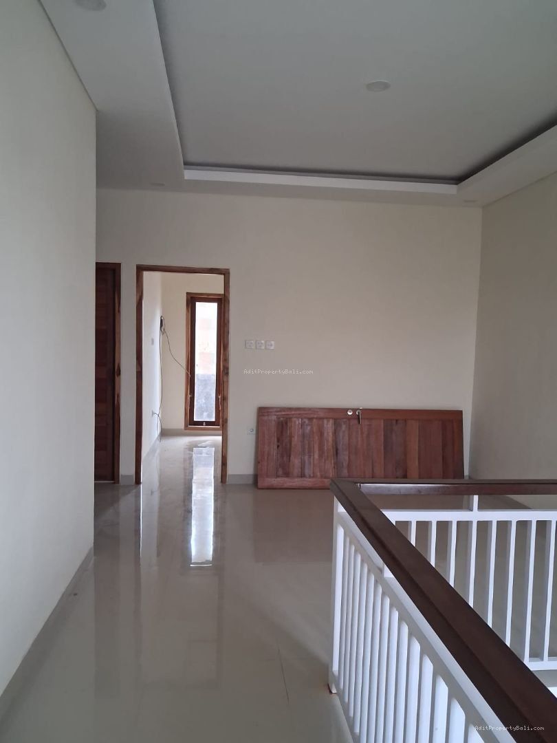rumah semi villa pemogan dps