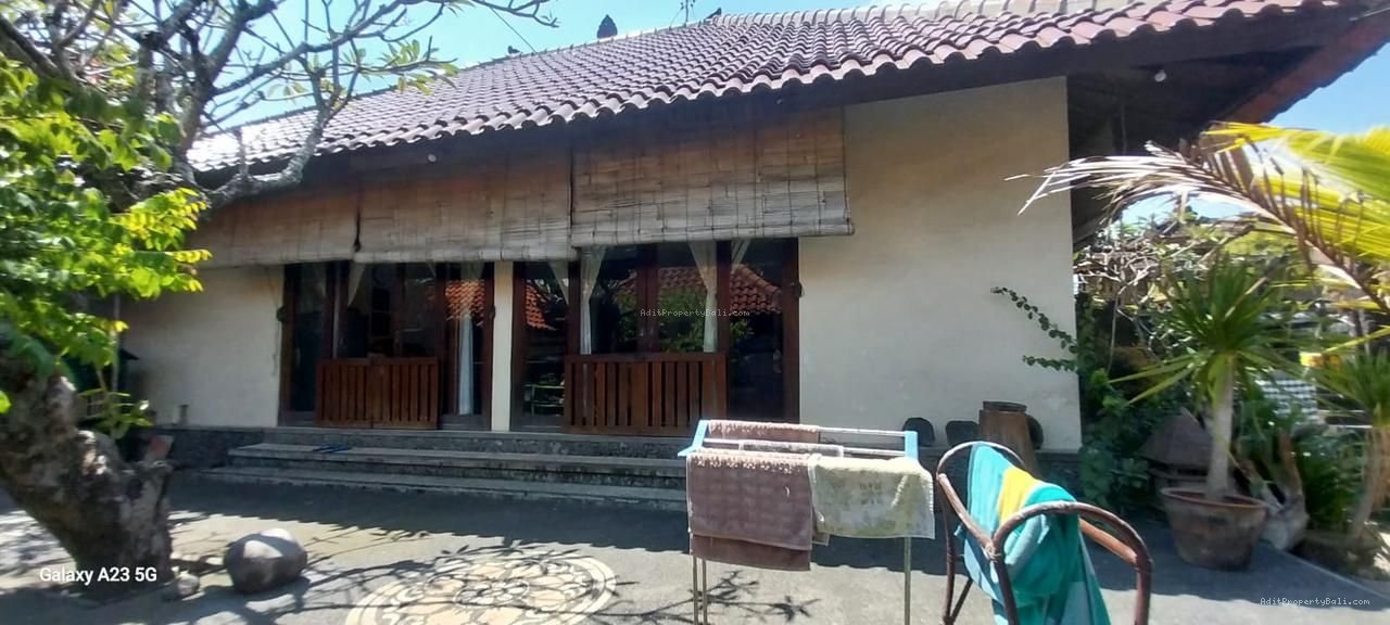 tanah seminyakk