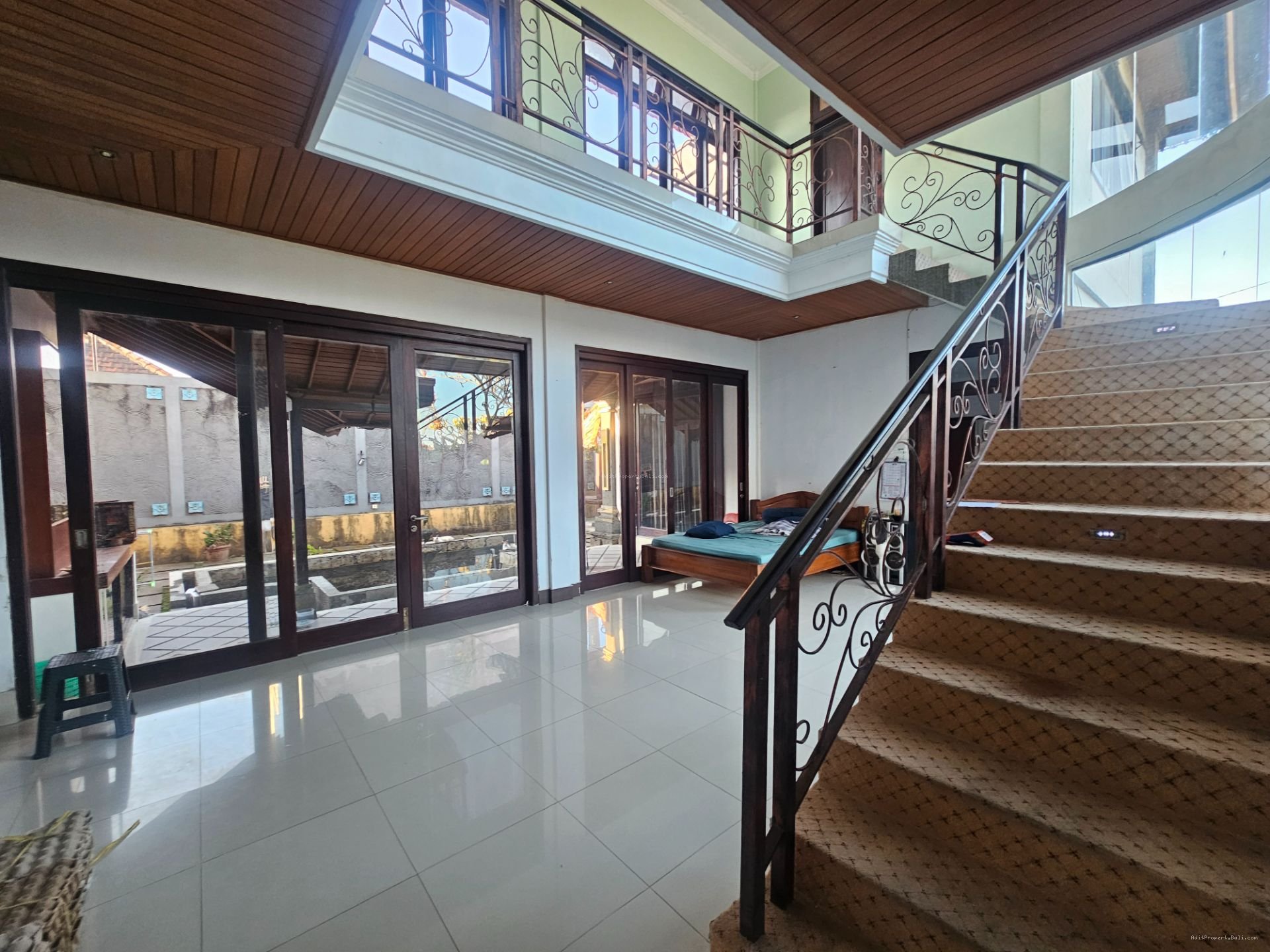 rumah lantai 2 sading