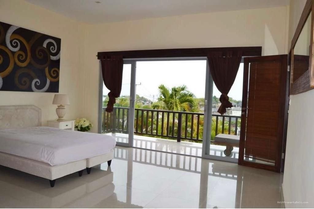 villa toyaning