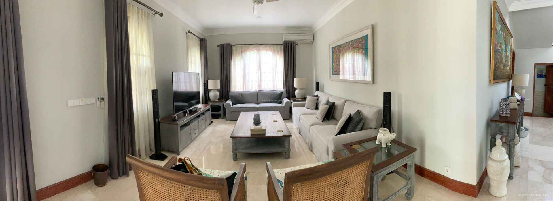 villa colonial style cangguu