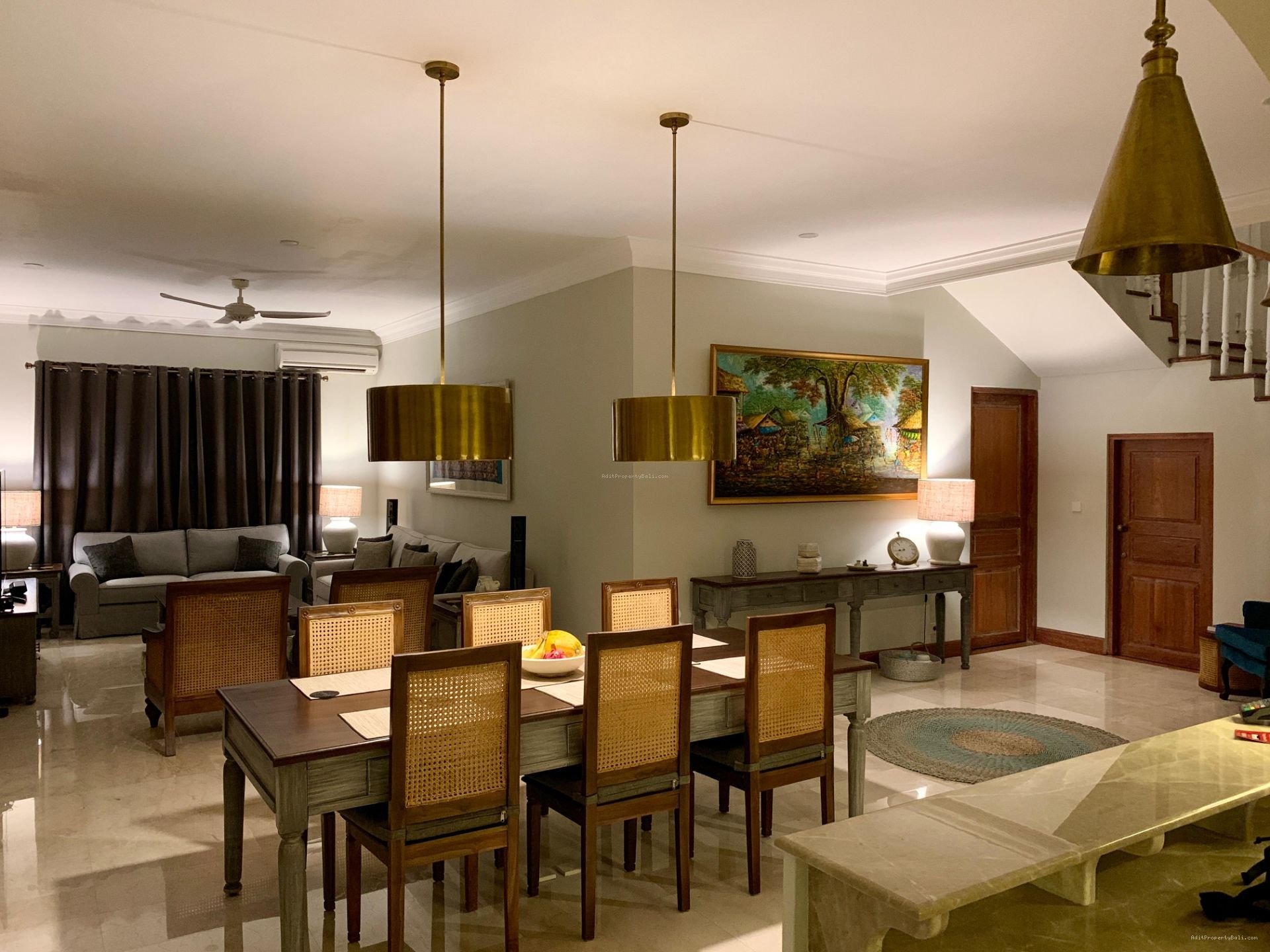 villa colonial style cangguu