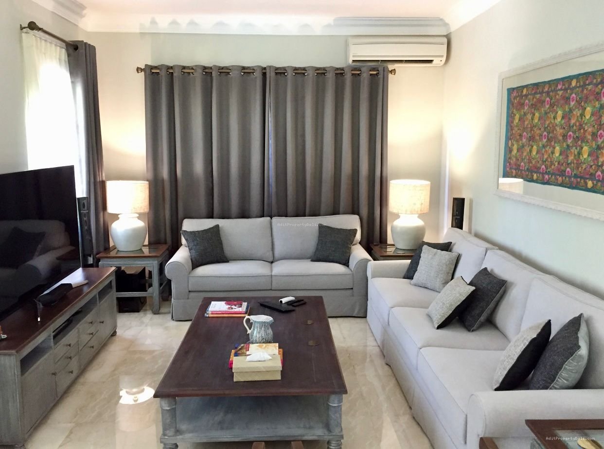 villa colonial style cangguu