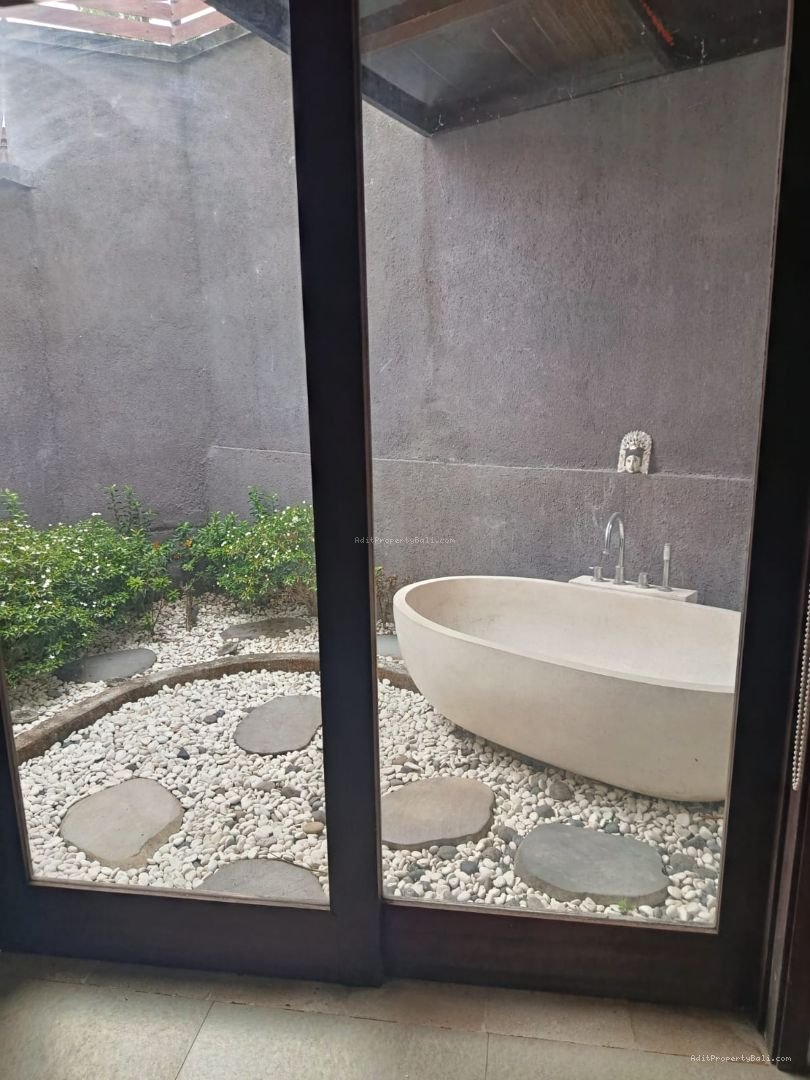 villa tibubeneng cg