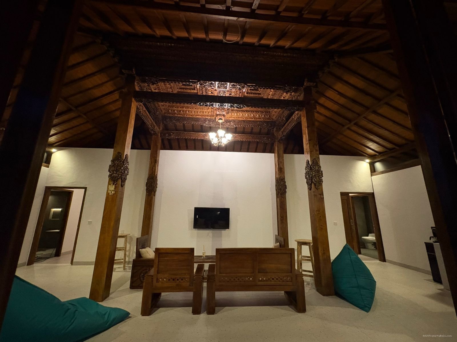 villa joglo kedunguu