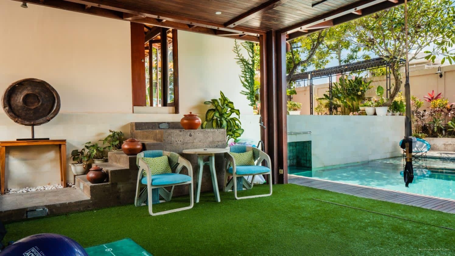 villa tegal cupek