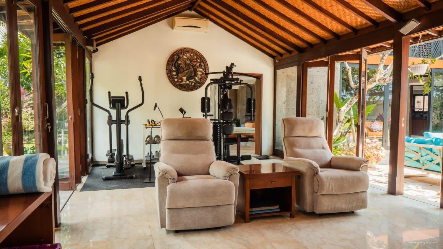 villa tegal cupek