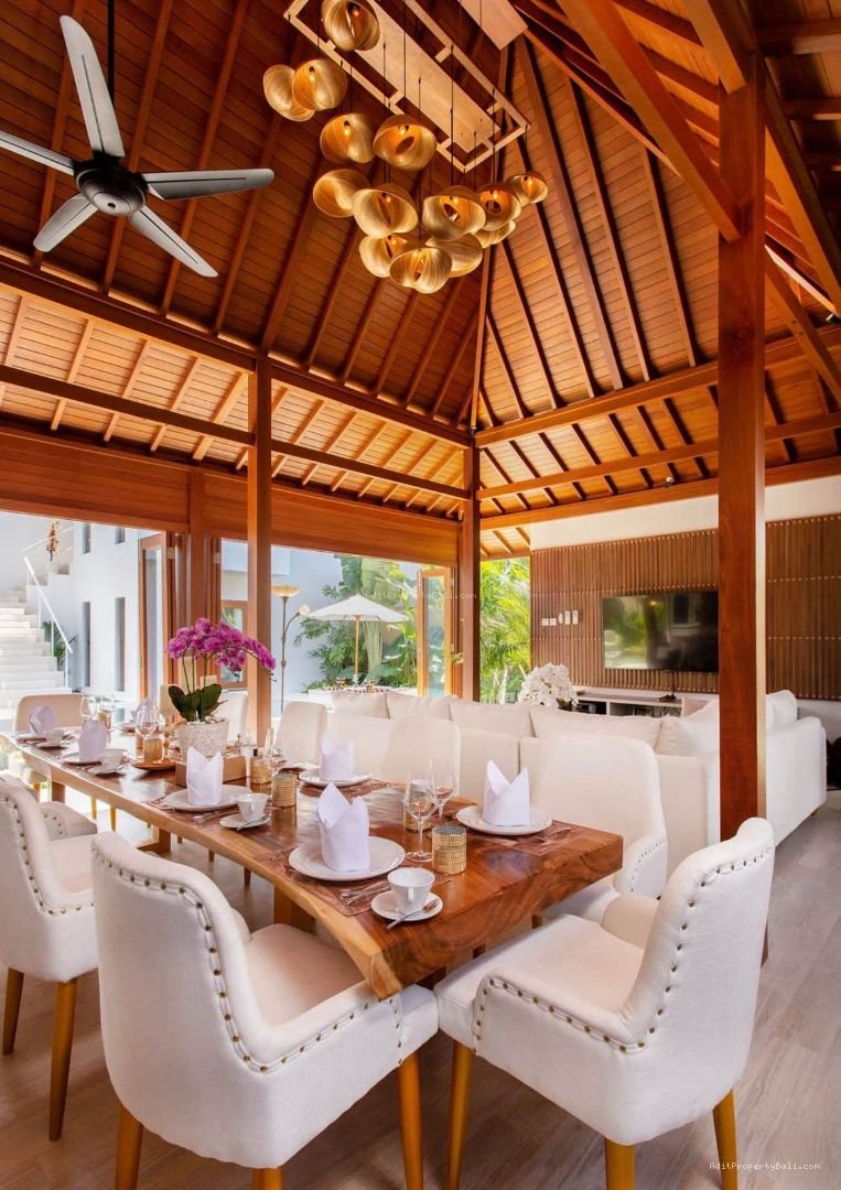 villa joglo kerobokan