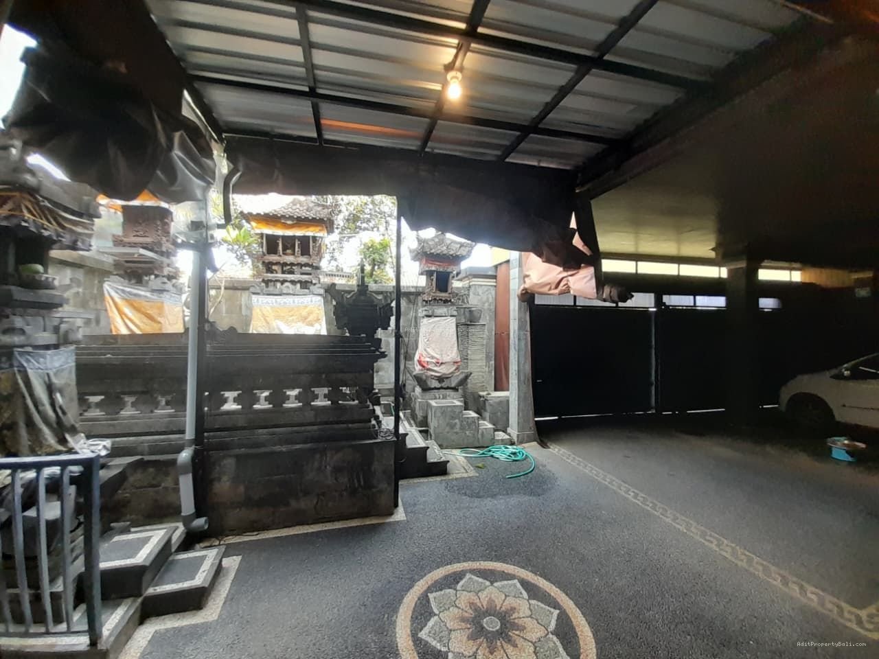 rumah sesetann