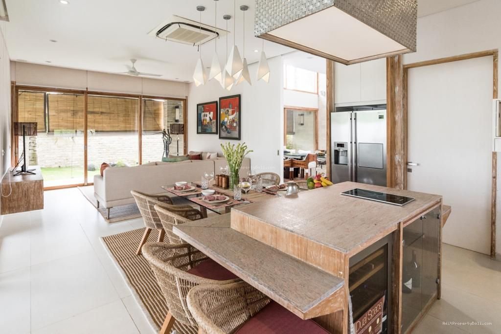 villa luxury cemagi