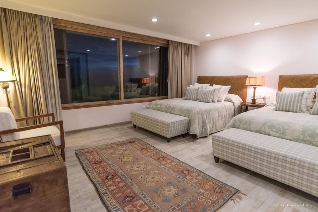 villa luxury cemagi