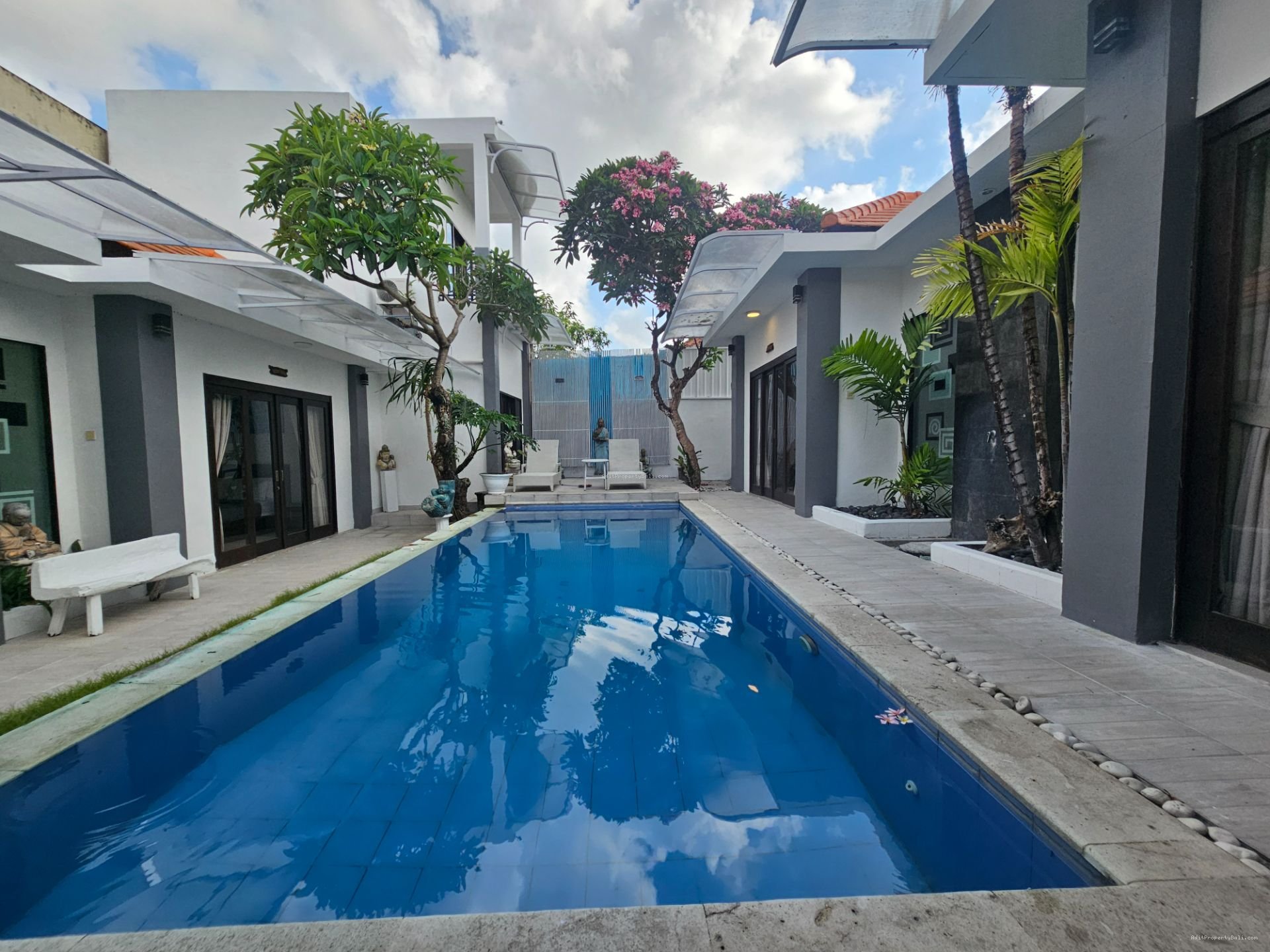 villa sewa umalas kwm