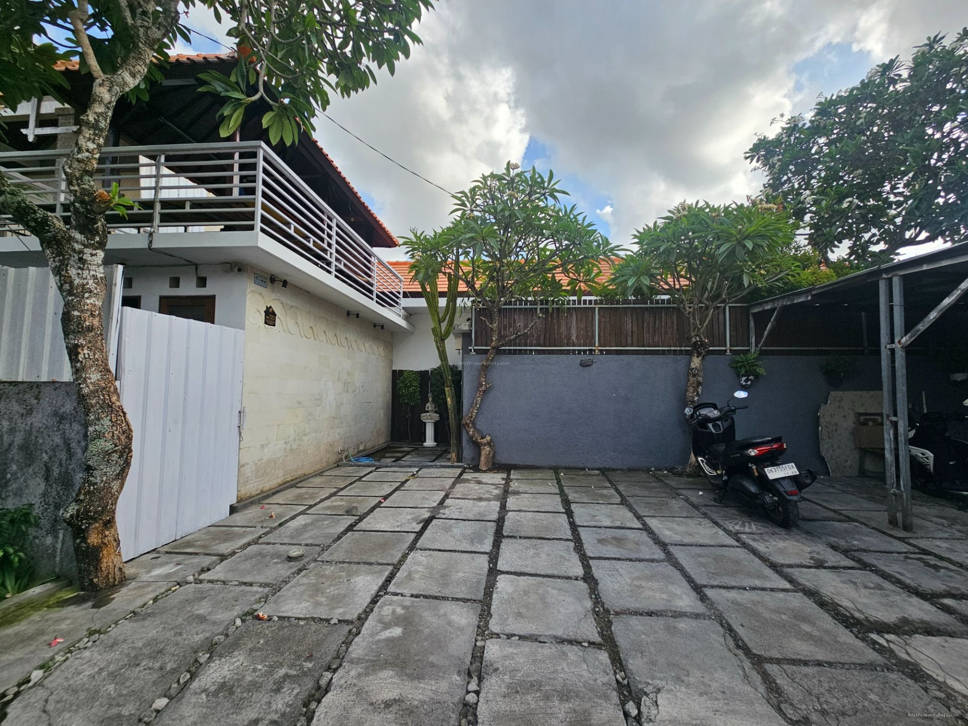 villa sewa umalas kwm