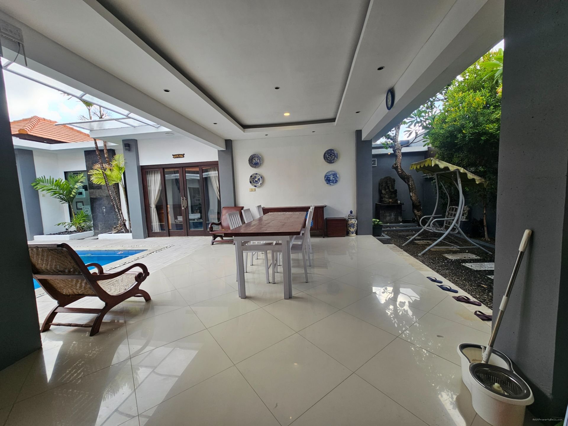 villa sewa umalas kwm