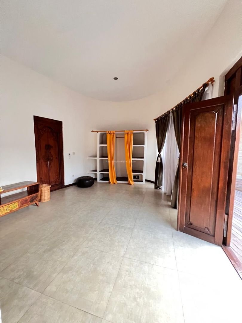 Villa tibubeneng pdn