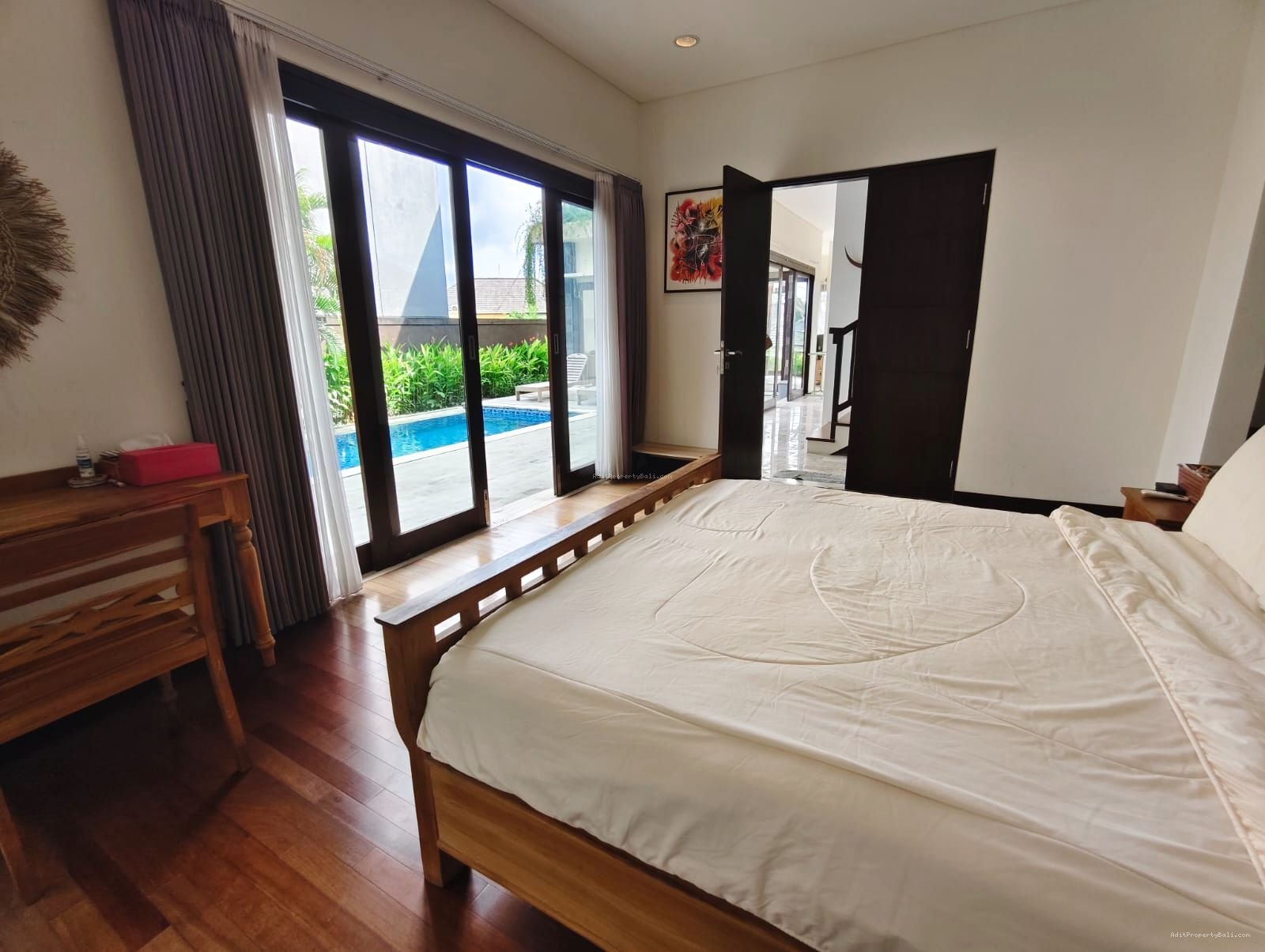 villa toyaning Ug