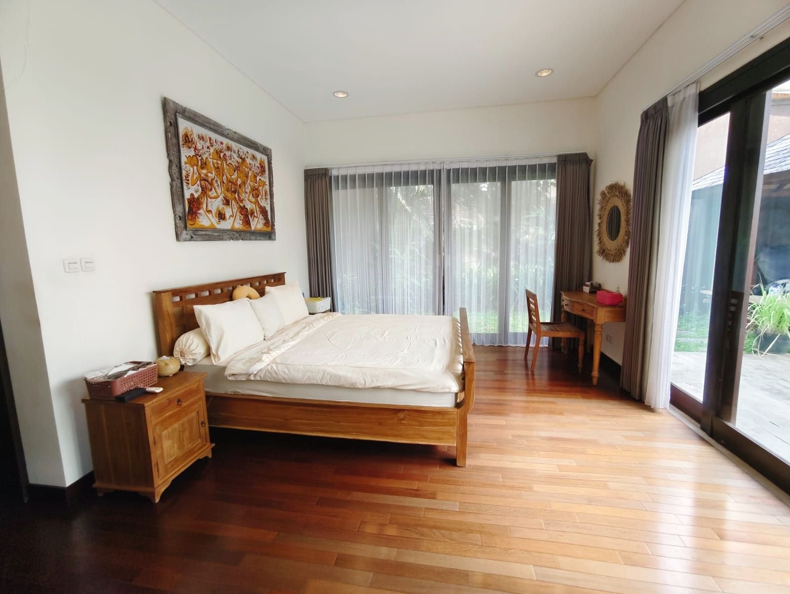 villa toyaning Ug