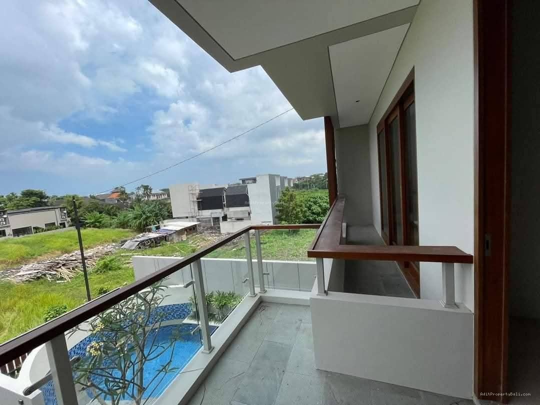 villa pererenan M