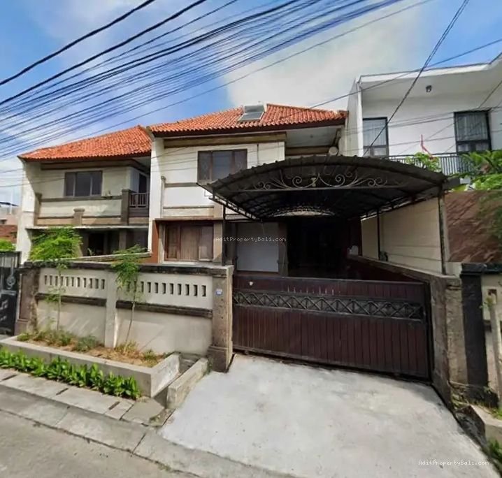 rumah lantai 2 bung tomo dps