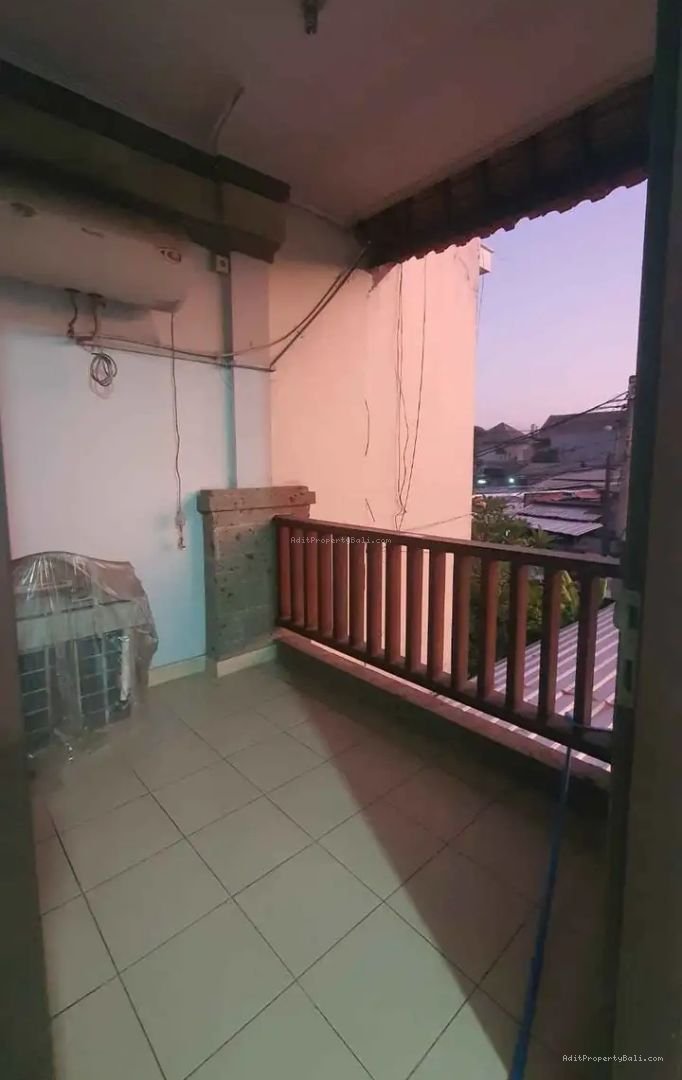 rumah lantai 2 bung tomo dps